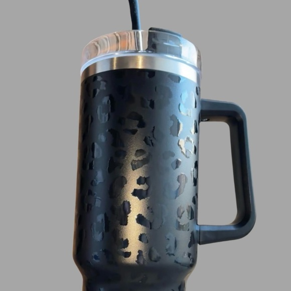 40oz Black Leopard Print Tumbler NEW - Picture 6 of 8